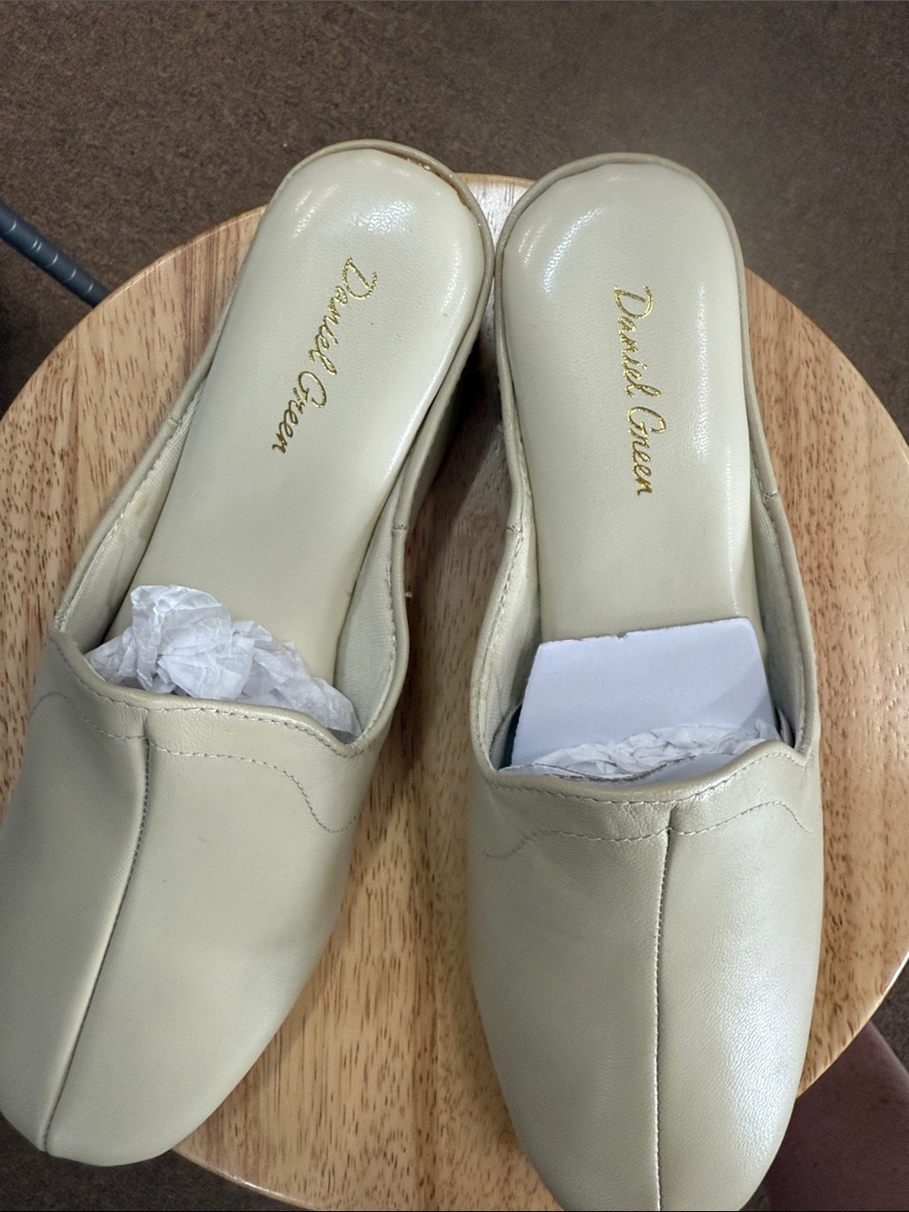 Daniel Green Cream Leather Slip-On Mule